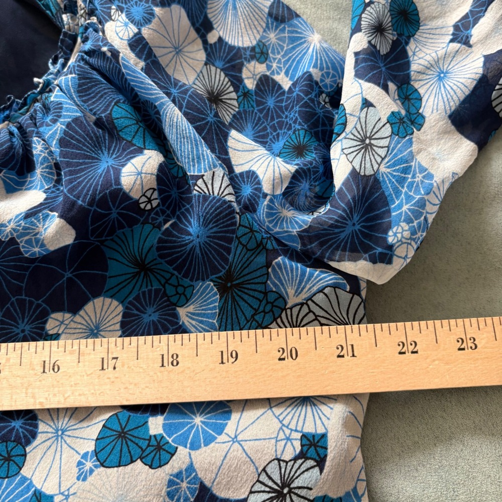 Diane von Furstenberg Silk Wynn Blouse Women 8 Blue Light Coastal Floral Chiffon - Picture 12 of 15
